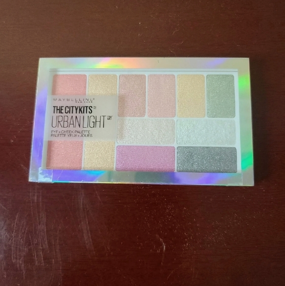 Maybelline pallette eye or highlight - Picture 1 of 2